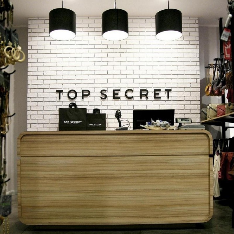 Sklep Odzieżowy " Top Secret "